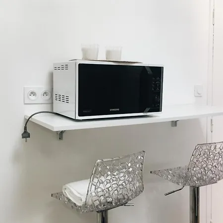 Apartament Very Bright Studio Near Champs-elysees